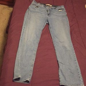 16 Blue Jeans